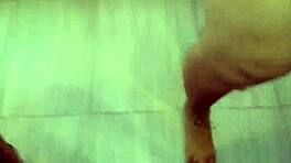 Len sa pozerať, ako táto gazdiná dominuje svojmu otrokovi v extrémnom femdom POV.