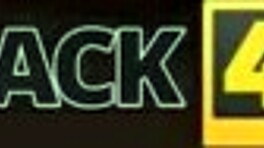 Ehi, quella troia bionda brama un pompino interrazziale dal dj nero sexy dopo la festa