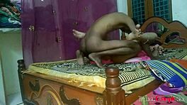 Pasangan Telugu sebenar kongsi momen intim rumah