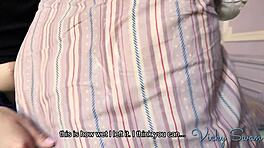 Horny studentka v uniformě touží po cowgirl creampie