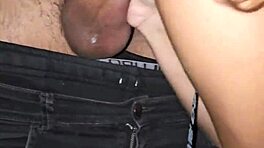 已婚荡妇在偷窥孔与猛男狂欢