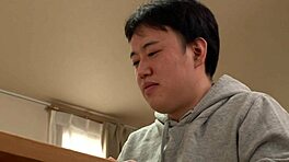 야, 이 귀여운 18살 일본인 아내 크림파이 집착 3초 만에 버틸 수 있겠어?