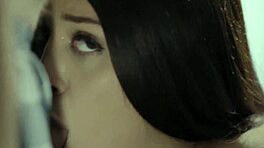 زوج أبي الماكر يثقبني كل ليلة