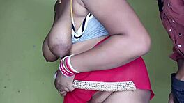 Első alkalommal dugom a barátnőmet a házassága után nyersen.