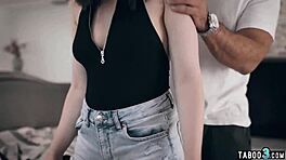 Aku Tidak Tahan Abang Tiri Narapidana Pakai Memek Ketatku