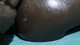 ¡Oye, mira primer plano de creampie anal con mi morena ebony!