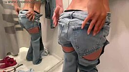 Hé, zin om te neuken in het openbaar terwijl we kleren passen in de mall?