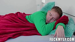 эй мисс клаус, готова разрядиться с мелони мелонс и джошуа льюисом?