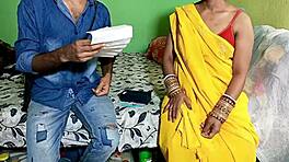 Uhh, bhabhi ji se divoce oddává pošťákovi, zatímco manžel pryč... oops