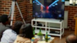 嘿，睡衣派对和朋友的辣妈 Syren De Mer 玩疯了！