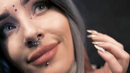 Remaja 18+ Bertato di Cosplay Diberi Minyak dan Cream di Adegan Basah