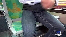 Bu Öğrenciyi Otobüste Sikiyorlar, Bakın!