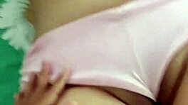 Sąsiad filmuje moją latynoską cipkę z bliska