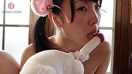 巨大黒チンポが可愛い茶髪マンコ潰す