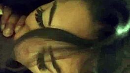 La teen 18+ polyká plnou dávku, její tetované tělo touží po latinské žáře