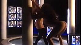 Môžeš tomu uveriť? Retro latinka s veľkými cicmi v spodnom prádle ma úplne ohúrila