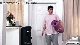 hey, vil du se fem milfer få deres fisser spist i yogatime?