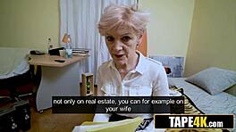 Starsza pani z idealnym seksownym ciałem wiercona przez twardego młodego 18+ kutasa