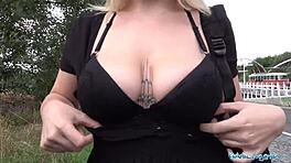 Блондинка млада 18+ руска Вера Джароу ебана силно навън в POV за пари