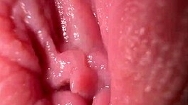 Mai visto una fica spalancata così larga con dirty talk in mutande?