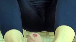 Azgın Genç 18+ İlk Vahşi Altın Duşu Partneriyle Deniyor