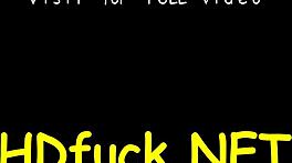 Jucăușă excitată cu crăpătură roz se înfige pe pulă, se bucură de hardcore