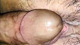 Elak tonåring 18+ kommer hårt inuti hennes tighta fitta. Quickie lämnar henne drypande våt!