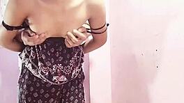 हसबैंड प्रॉस्टीट्यूट को होम बुलाता वाइल्ड प्यूसी बंगिंग के लिए वाइफ अवे। हिंदी ऑडियो रॉ ऐक्शन कैप्चर!