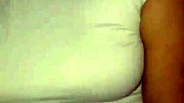 カジュアルなティーン18+セックス、19歳のコロンビアンベイブとのアウトドア中出し