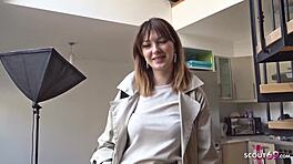 Tysk scout - Kristin tager hård anal i rigtig kontant casting