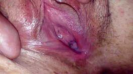 La Naiba Da, Pizda Roz a Verișoarei Vitregă Umplută cu Lapte După Penetrație Dură!