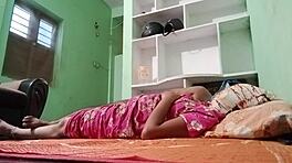 아줌마랑 아저씨 침대에서 이렇게 야하게 놀 줄 몰랐어