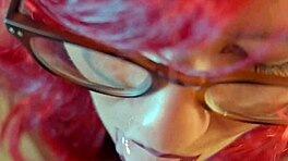 Atât de multă spermă de la mângâiere lentă cu mâna până la explozie.