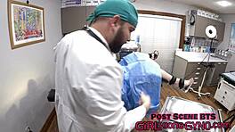 Nieśmiała Mira Monroe wymienia egzamin na orgazmy z Doktorem Tampa. Darmowy film fetysz szpitalny!