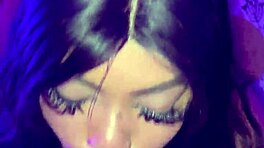 gue tanya ayah tiri mau pake memek gue yang ketat basah sebagai tempat buang cum dan dia lakuin