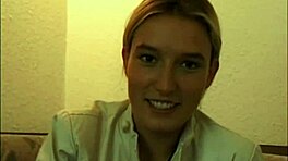 Nemecké tínedžerky 18+ si dráždia klitorisy v 80s klasickom filme