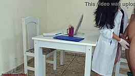 Doktor Jennyfer Lancap Kontol Dalam Pemeriksaan