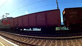 Katty West ramassée pour une baise DP anal en extérieur