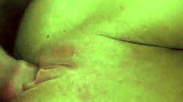 สาวนมใหญ่ 18 ขี่ควยแข็งของผู้ใหญ่ในเซ็กส์สมัครเล่นสุดดุเดือด