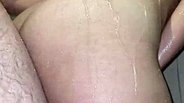 Meksikalı Genç Üvey Kız Kardeş Duşta Yakalanıyor ve Seks Sırasında Çekiliyor