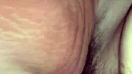 Баба получава крем пай от млад 18+ жребец в дива сесия