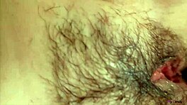 Νεαρή ασιάτισσα κορίτσι γαμάει σκληρά σε κοντινή λήψη μέχρι creampie!