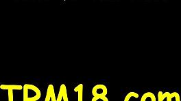 Uomo, senti questa troia gemere mentre un stallone la scopa a fondo in una gara schifosa!