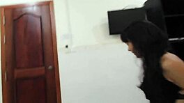 เฮ้ย อยากเห็นสาวเอเชียผอมเย็ดควยใหญ่แบบ cowgirl แบบดุร้ายเหรอ?