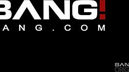 Bang Surprise - Melody Marks üvey babanın devasa sikini derinlere kadar arzuluyor