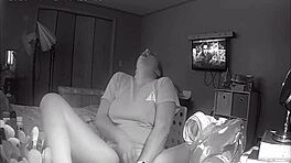 淫荡少女跳过作业自慰隐藏摄像头色情