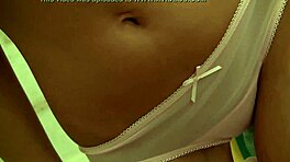 Anare csábít a kádban, nedvesen dörzsöli magát gőzös magyar castingban