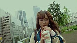 Deel1 Verbluffend slank lichaam en perfect klein kontje in homemade POV clip