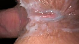 近距离猛操奶油室友最骚屁眼