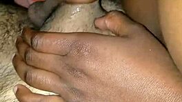 Blowjob από 18χρονη μαύρη κοπέλα που γνώρισα online